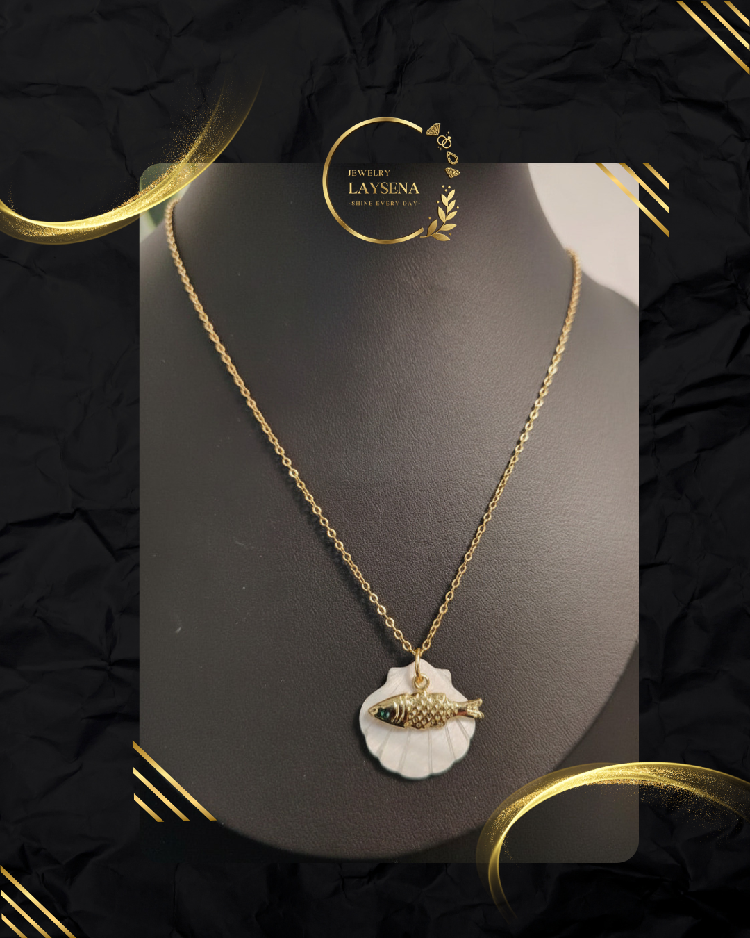 Collier Coquille Saint-Jacques – Poisson Doré Sculpté & Nacre Naturelle
