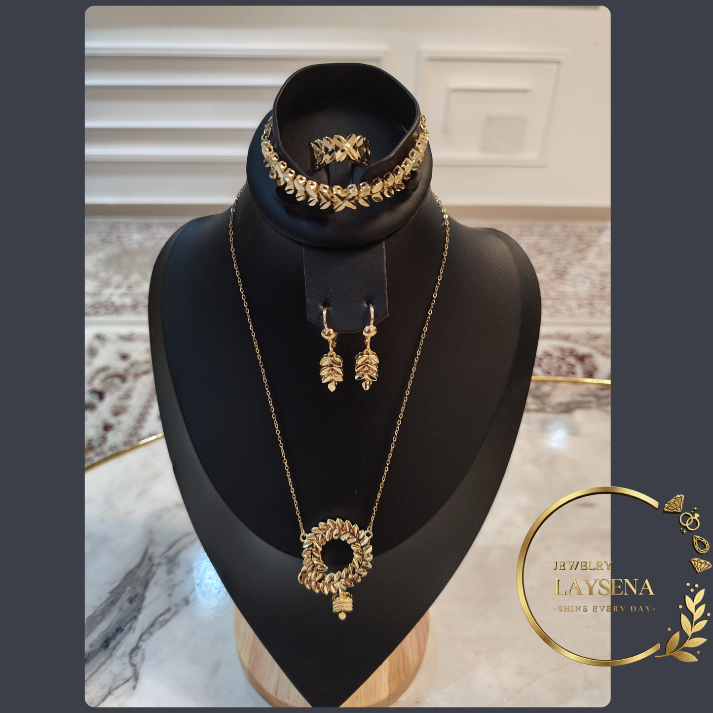 Ensemble Bijoux :Collier, Bracelet, Boucles d’Oreilles et Bague - SBOULA