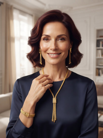 Parure Cascade Dorée – Collier Cravate, Bracelet & Boucles d’Oreilles