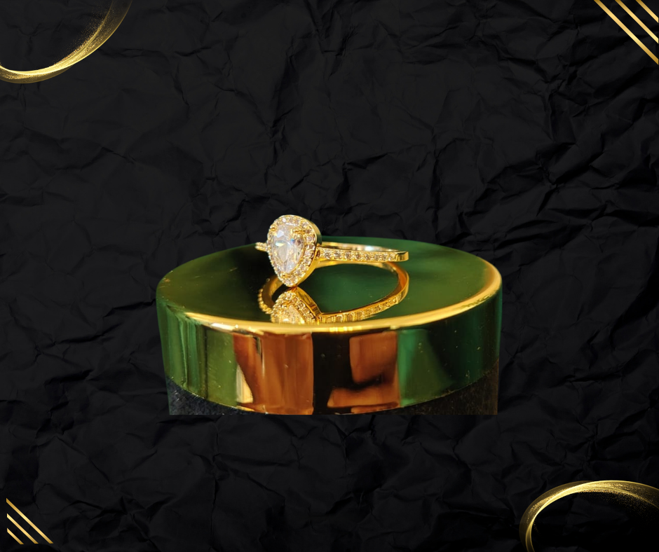 Bague Solitaire – Pierre Poire Pavée Dorée
