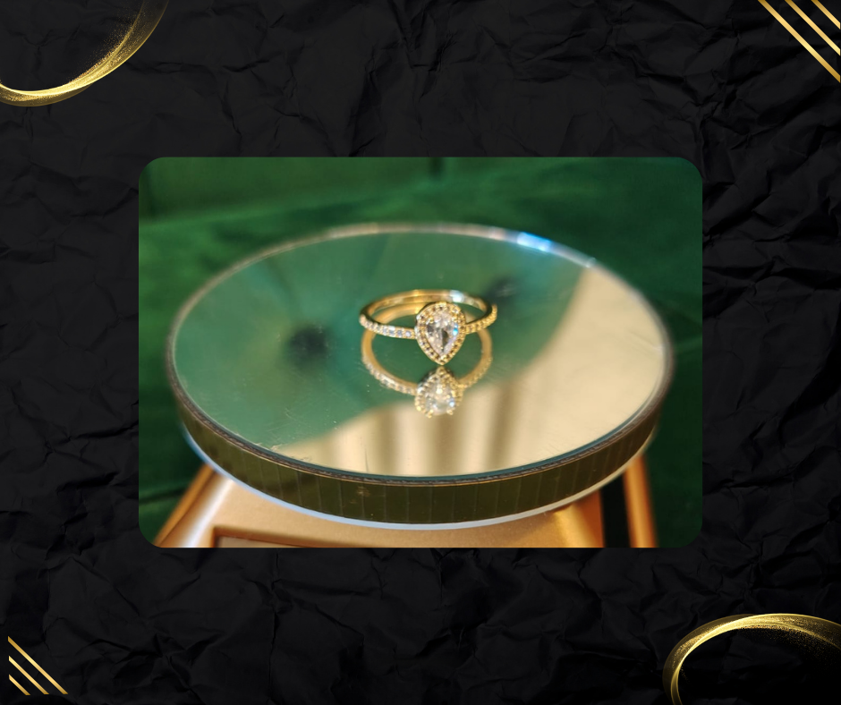 Bague Solitaire – Pierre Poire Pavée Dorée