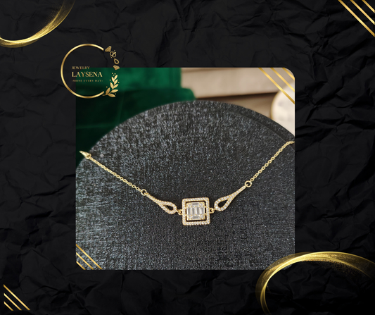 Bracelet Carré Pavé – Pendentif Infinity Scintillant