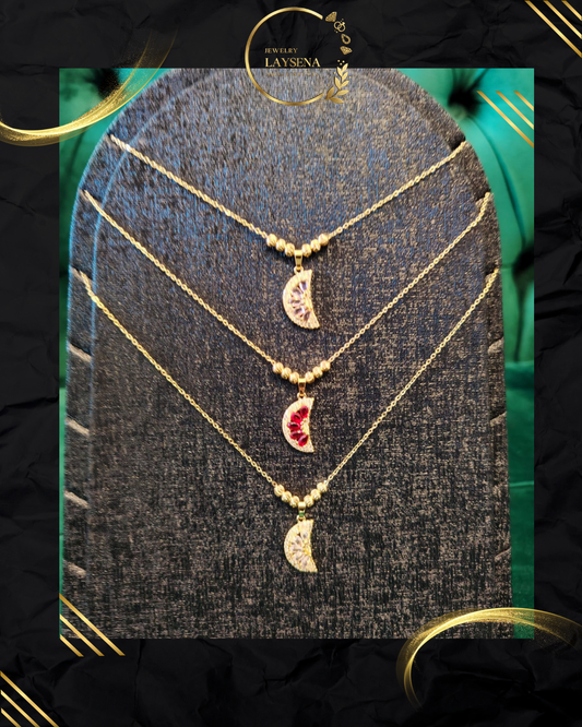 Collier Demi-Lune – Pavé Zircons & Pierres Colorées Doré